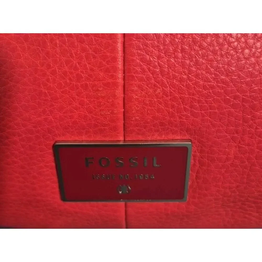 Fossil Red Cowhide Leather Crossbody Bag Purse Zip Pocket Adjustable Strap